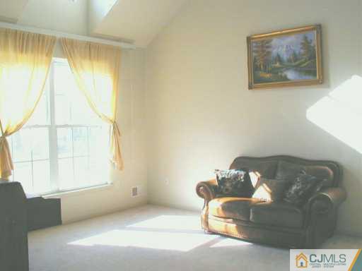 27 Champlain Road Monmouth Junction, NJ 08852 - Photo 4 of 8 Gallery Image 4