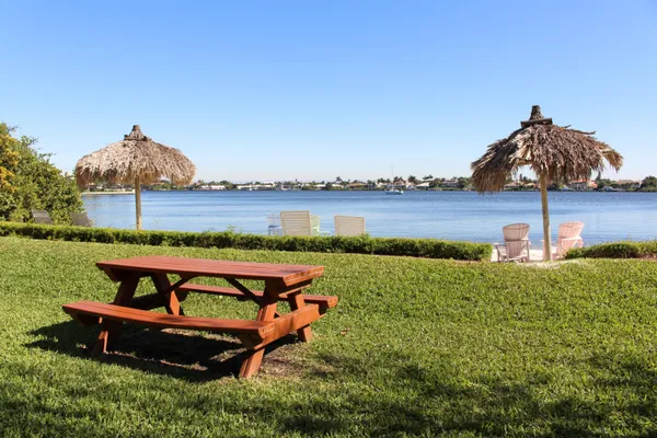 $315,000 | 1000 Scotia Drive, Unit 304, Hypoluxo, FL 33462