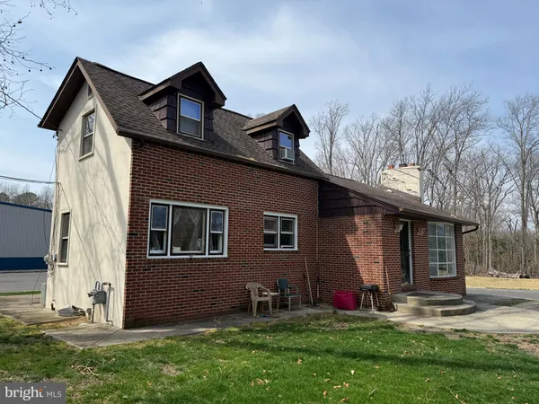 $2,300 | 1165 North Tuckahoe Road, Williamstown, NJ 08094