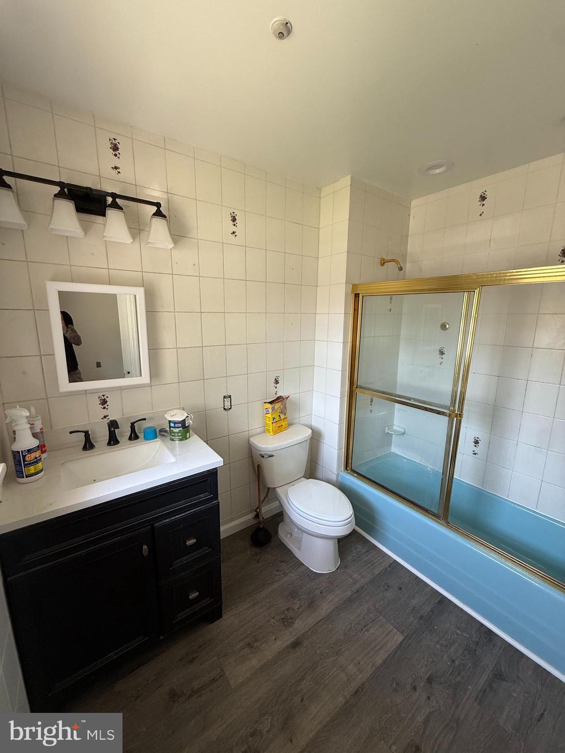 1165 North Tuckahoe Road Williamstown, NJ 08094 - Photo 4 of 5 Main floor bath #1