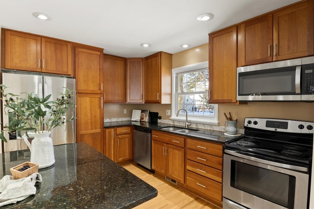 329 South Winton Road Rochester, NY 14610 - Photo 15 of 36