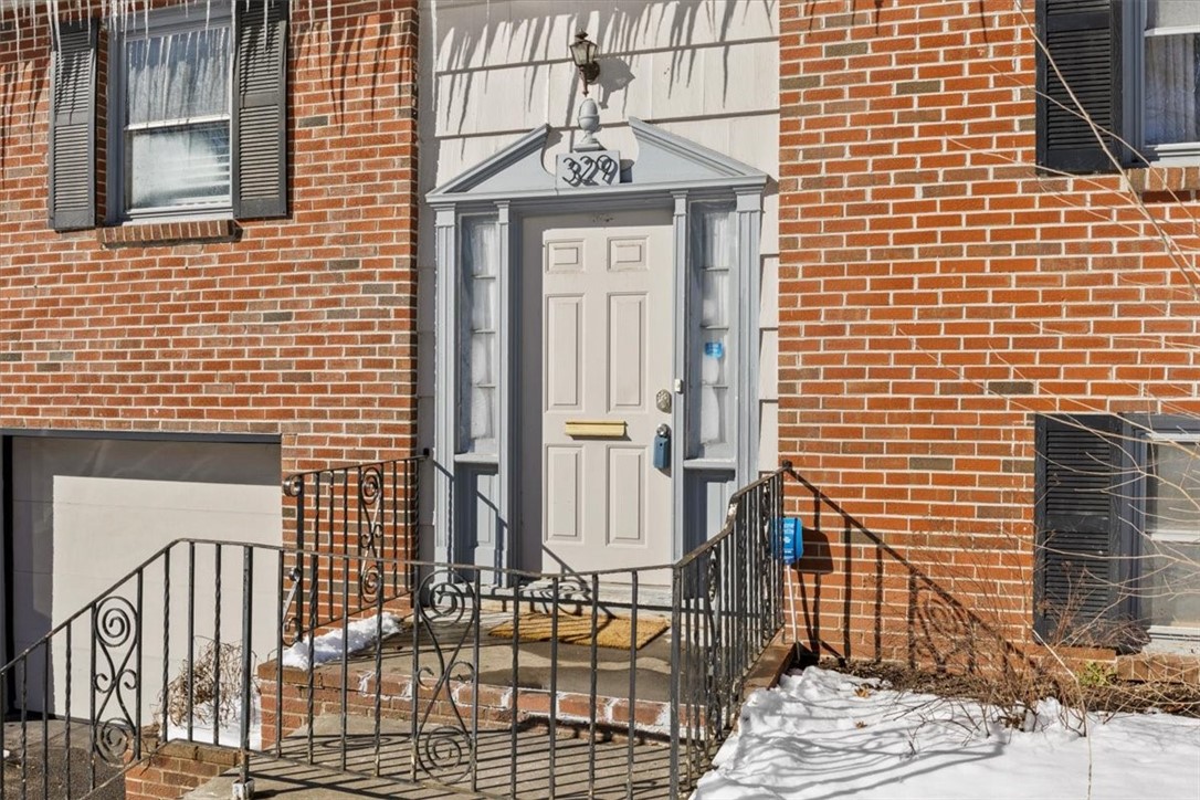 329 South Winton Road Rochester, NY 14610 - Photo 5 of 36