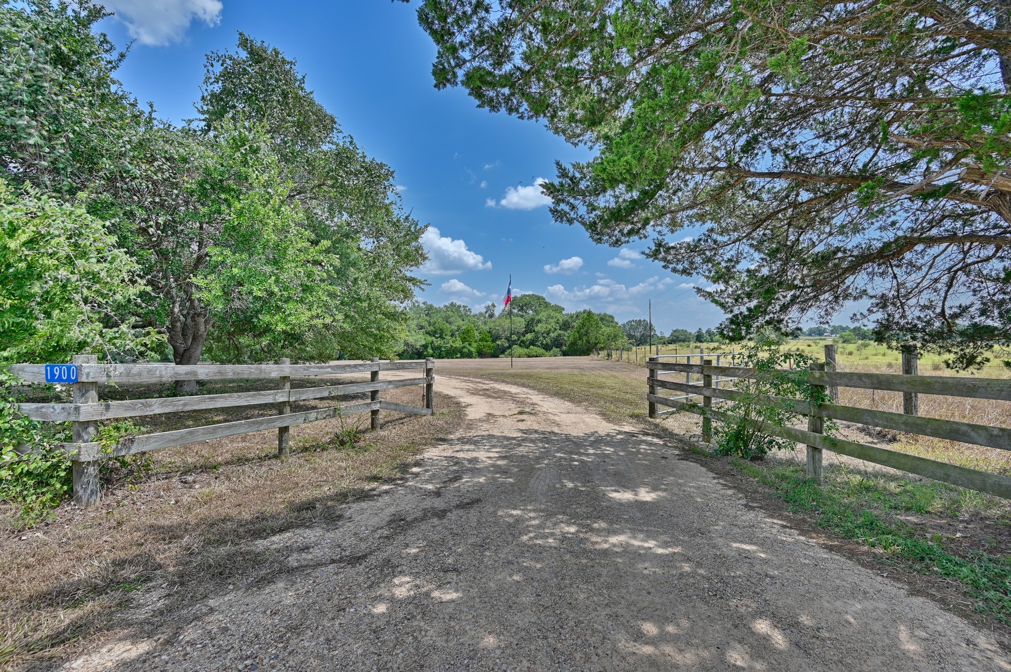 1900 Baron Road La Grange, TX 78945 - Photo 4 of 32