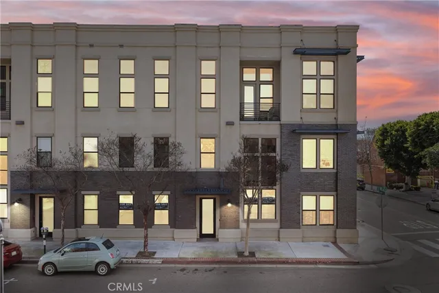 $997,000 | 190 West 3rd Street, Santa Ana, CA 92701