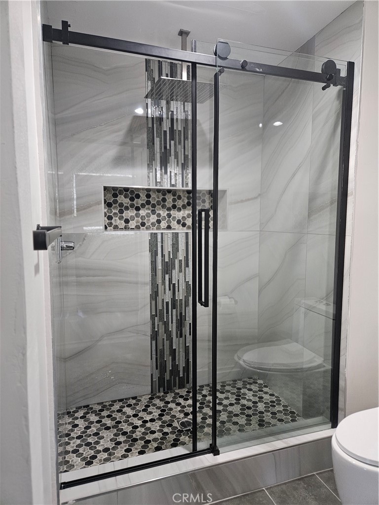 190 West 3rd Street Santa Ana, CA 92701 - Photo 9 of 18 Upgraded shower in master bathroom