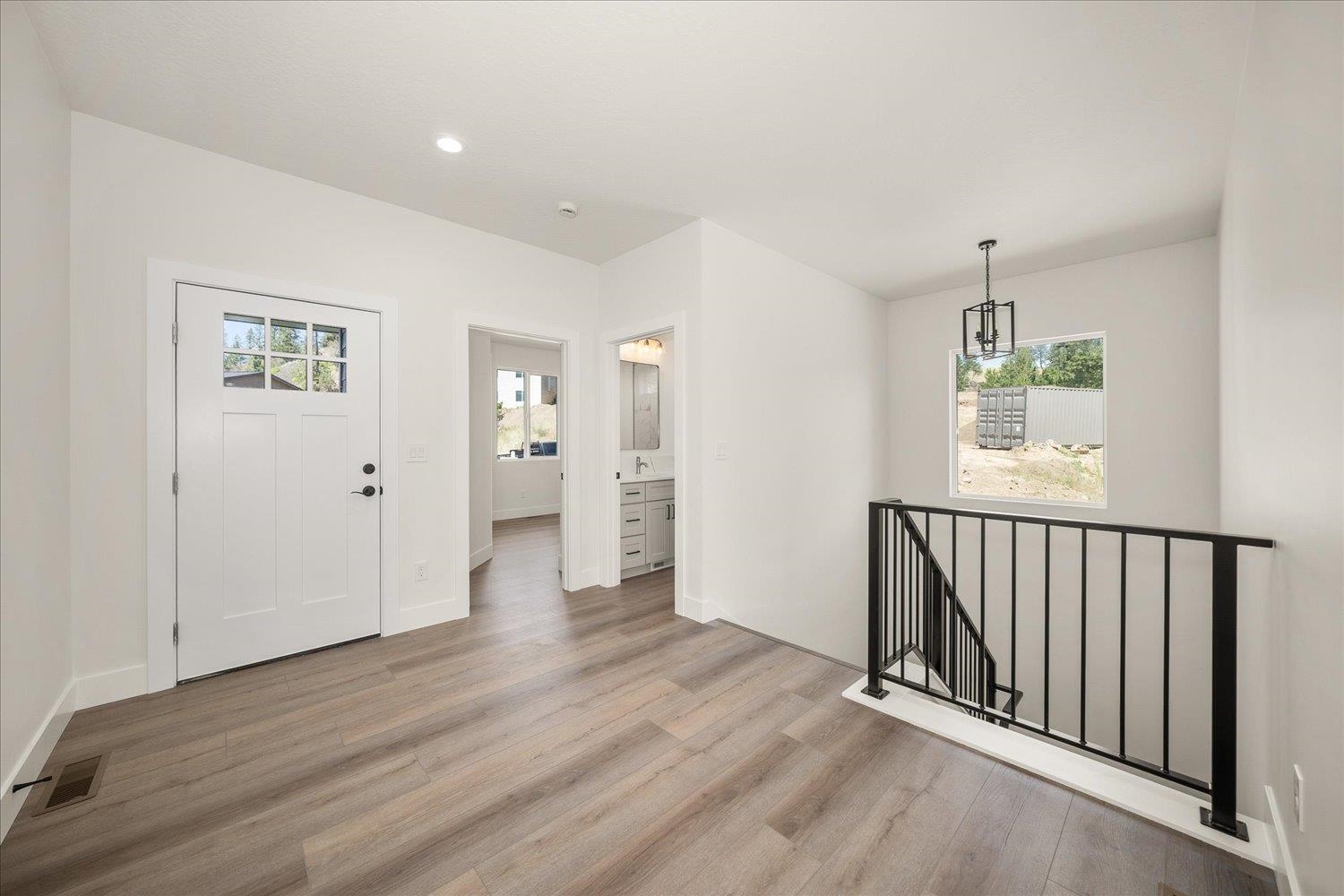 4217 West Tolliver Court Spokane, WA 99208 - Photo 5 of 39