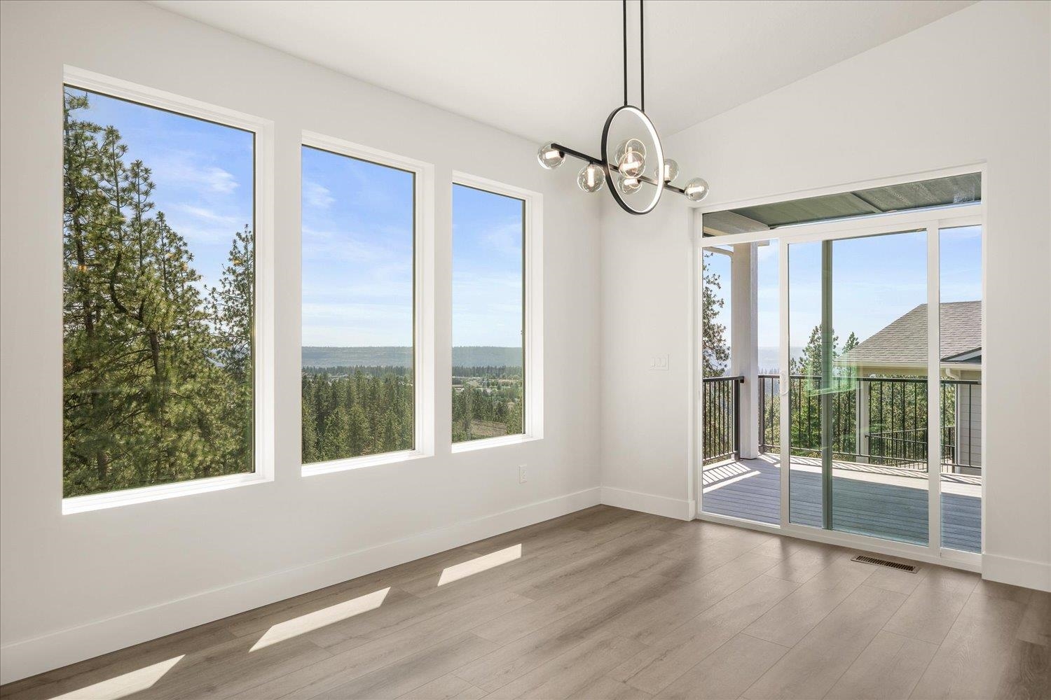 4217 West Tolliver Court Spokane, WA 99208 - Photo 8 of 39