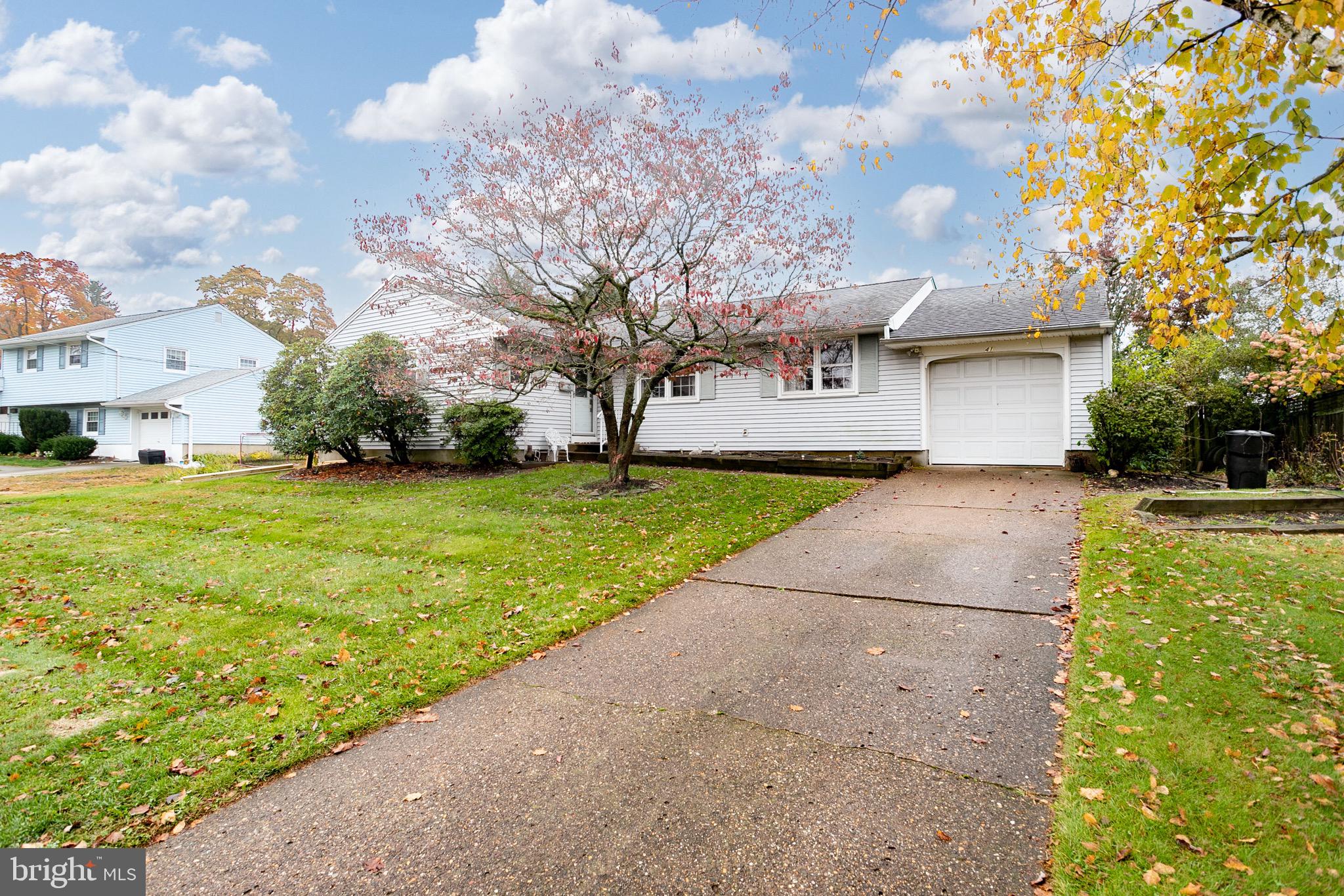 41 Wolf Drive Hamilton, NJ 08610 - Photo 2 of 7