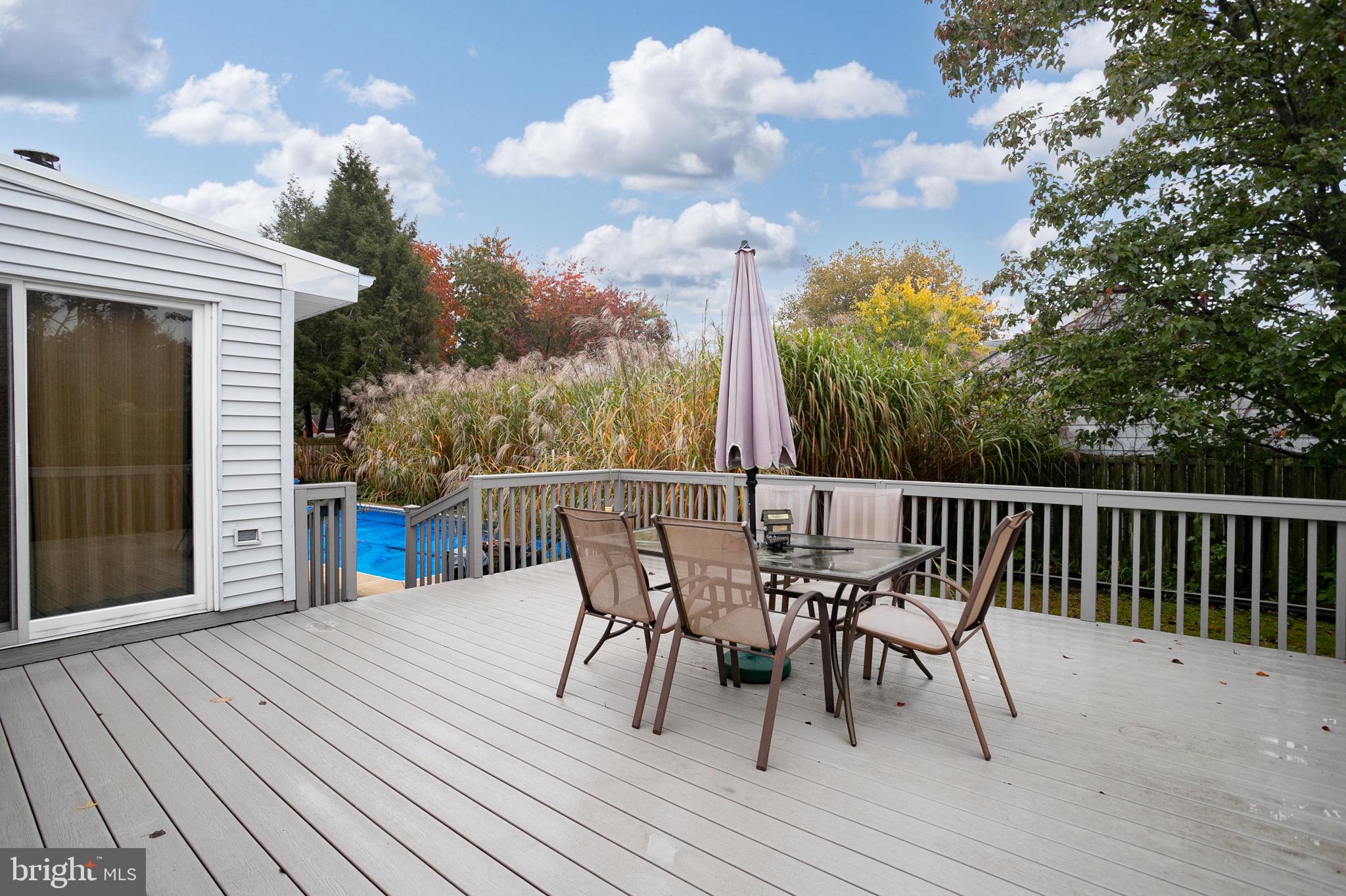 41 Wolf Drive Hamilton, NJ 08610 - Photo 4 of 7