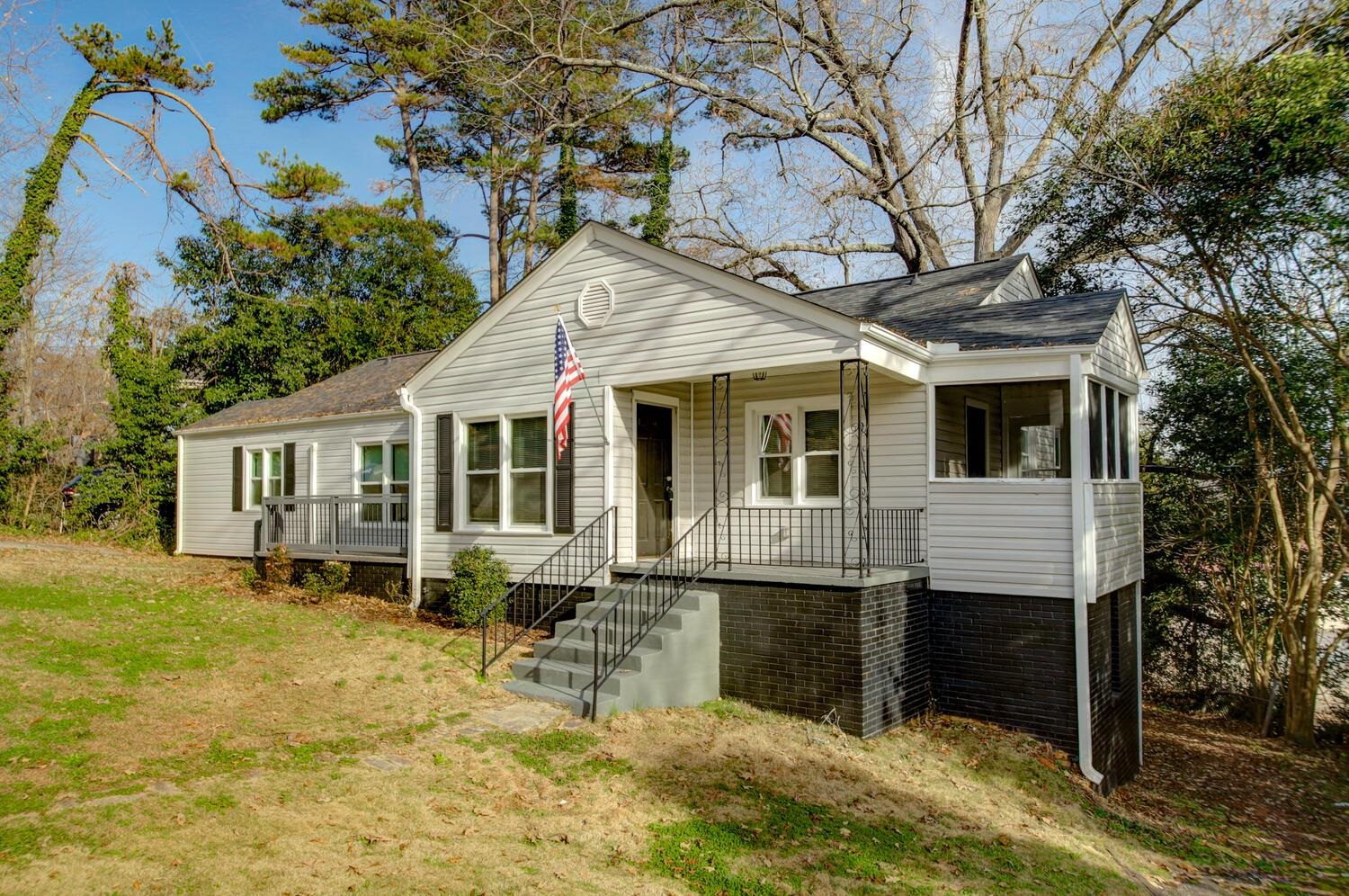 183 North Highpoint Road Spartanburg, SC 29301 - Photo 2 of 29