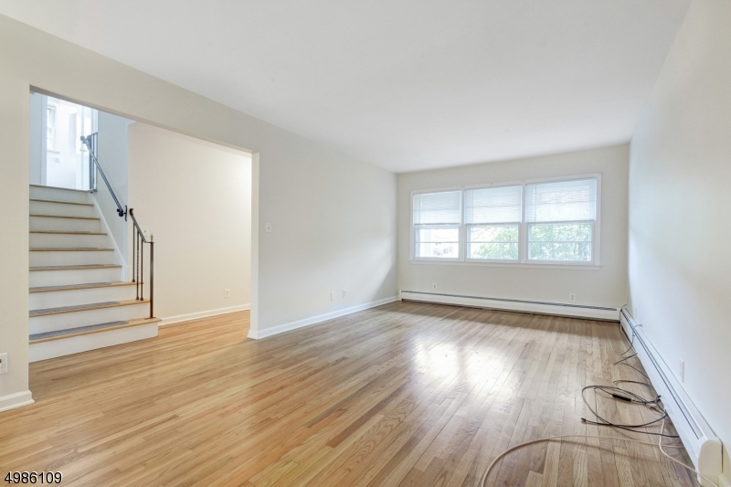 26 Rawley Place Millburn, NJ 07041 - Photo 2 of 25