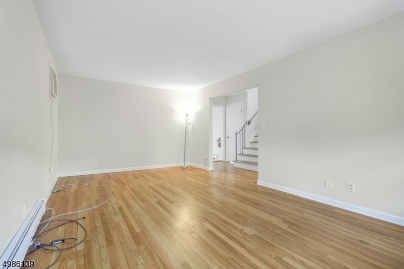 26 Rawley Place Millburn, NJ 07041 - Photo 3 of 25