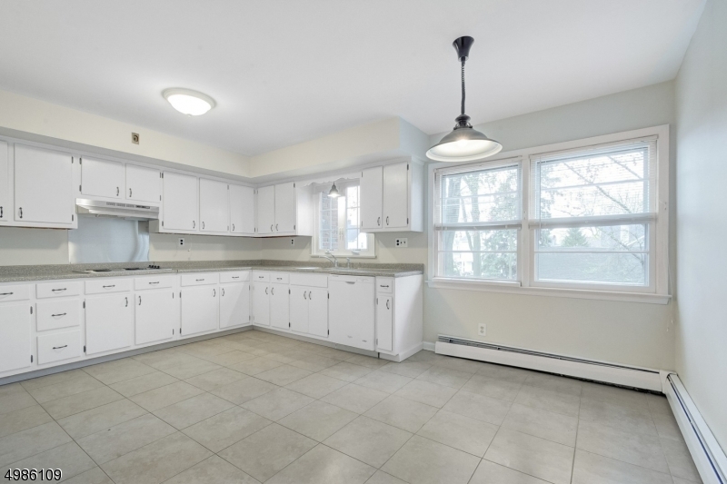 26 Rawley Place Millburn, NJ 07041 - Photo 4 of 25