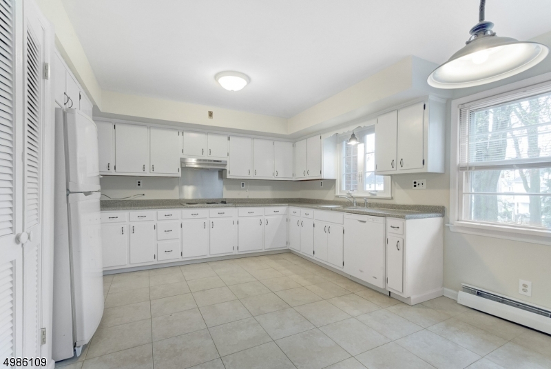 26 Rawley Place Millburn, NJ 07041 - Photo 7 of 25