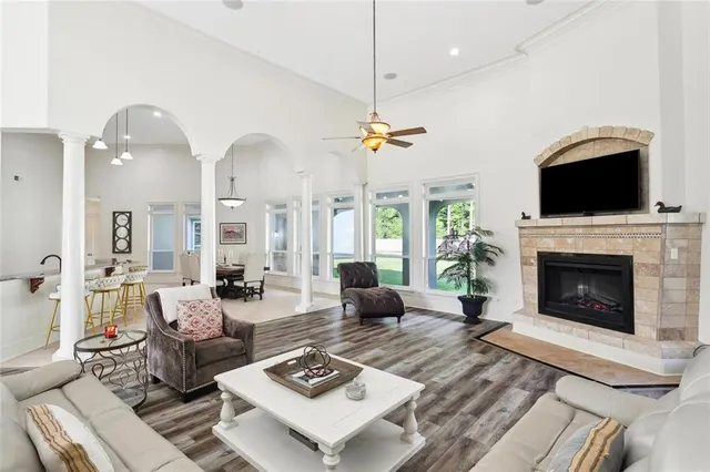 $725,000 | 30222 North Dixie Ranch Road, Lacombe, LA 70445