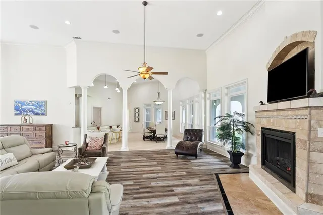 $725,000 | 30222 North Dixie Ranch Road, Lacombe, LA 70445