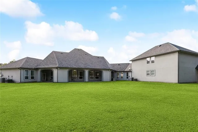 $725,000 | 30222 North Dixie Ranch Road, Lacombe, LA 70445
