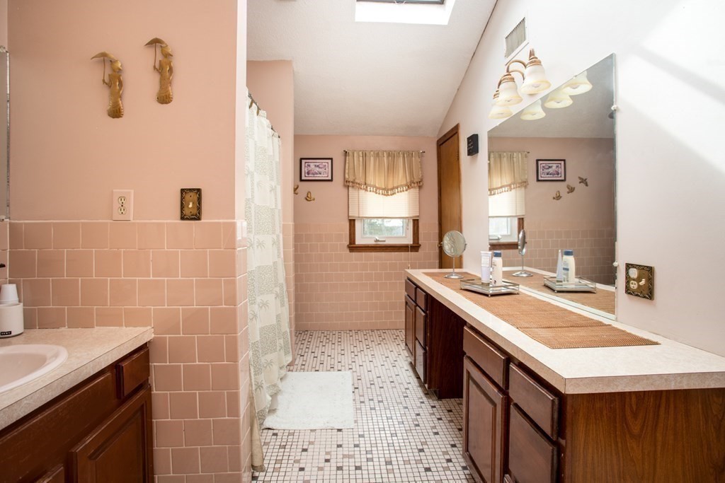 980 Wilson Road, Unit 3C Fall River, MA 02720 - Photo 19 of 25 Gallery Image 19