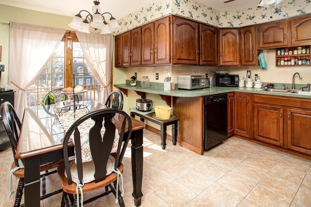 980 Wilson Road, Unit 3C Fall River, MA 02720 - Photo 9 of 25 Gallery Image 9