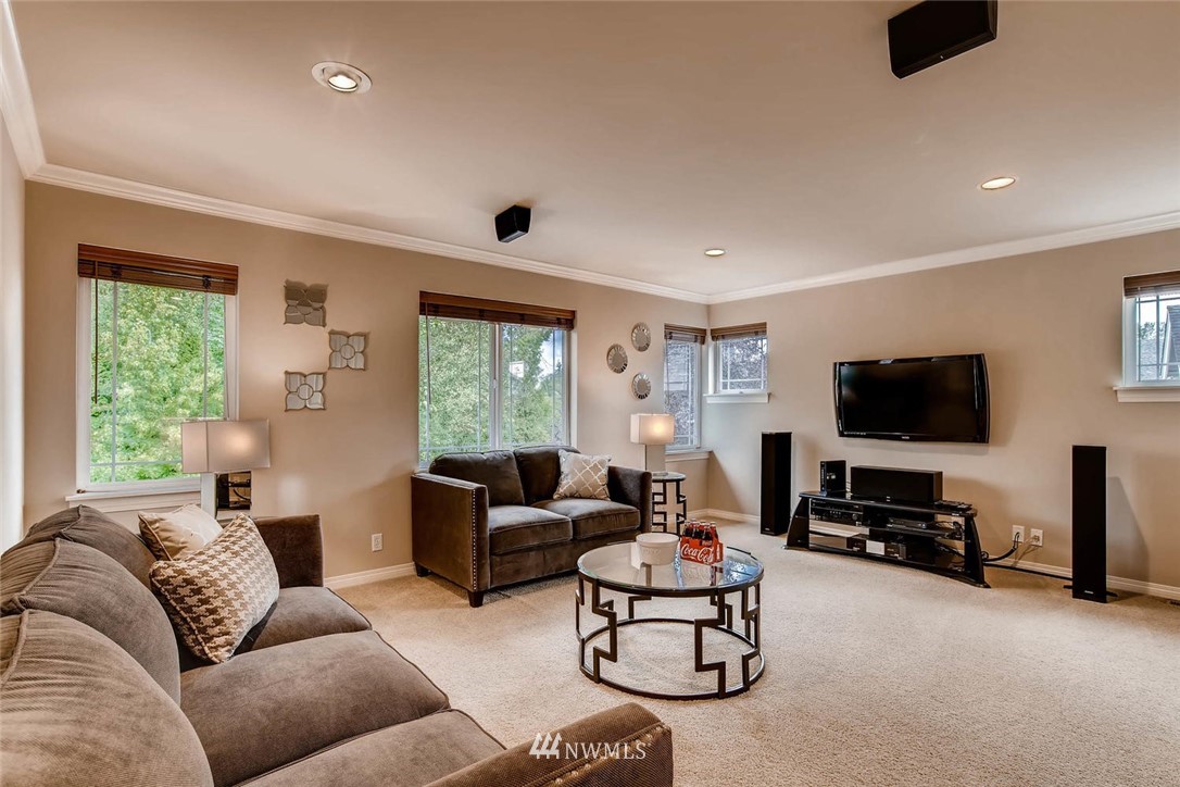5421 Northeast 3rd Street Renton, WA 98059 - Photo 22 of 25