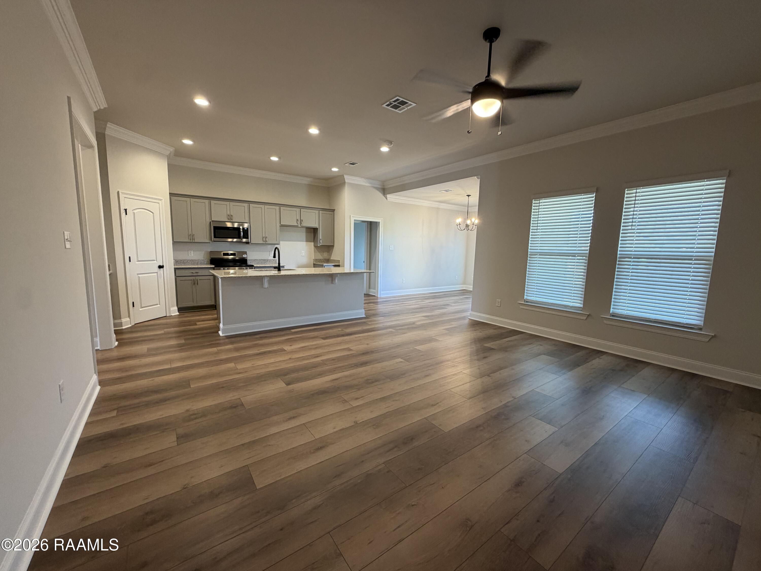 202 Mastermind Youngsville, LA 70592 - Photo 2 of 7 LIVING ROOM