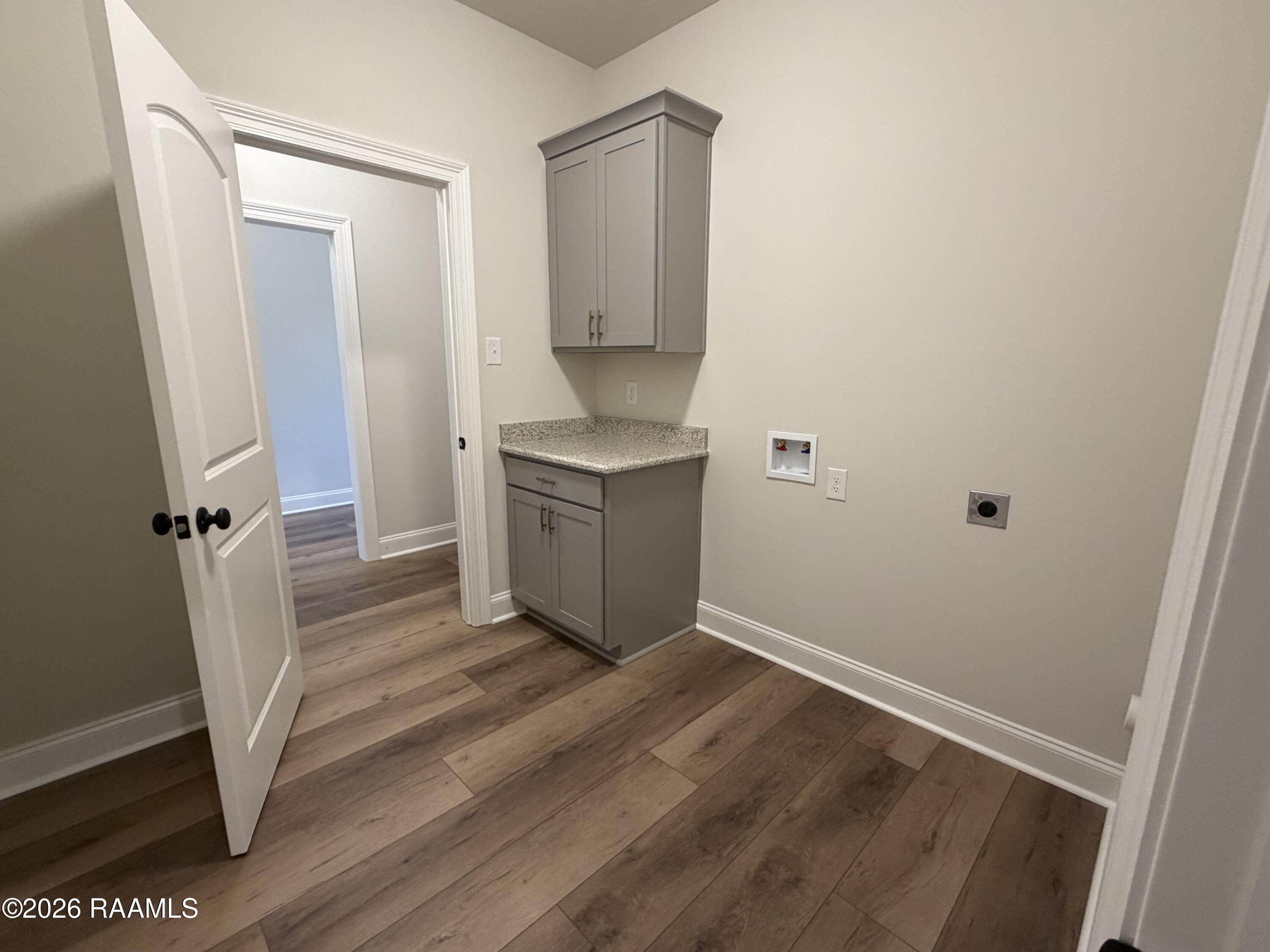 202 Mastermind Youngsville, LA 70592 - Photo 5 of 7 LAUNDRY