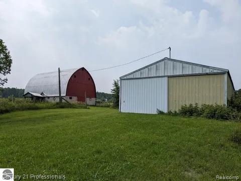 3608 South State Road Glennie, MI 48737 - Photo 12 of 42