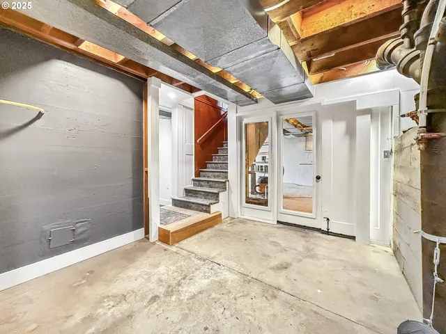 a view of a house with a outdoor space