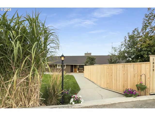 a view of outdoor space yard and an outdoor seating