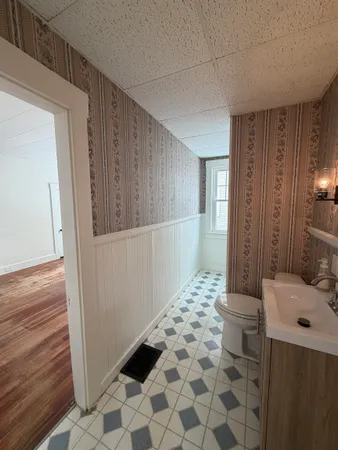 $2,200 | 78 Central Street, Brattleboro, VT 05301