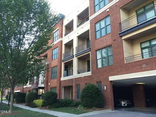 $1,800 | 300 Finsbury Street, Unit 207, Durham, NC 27703
