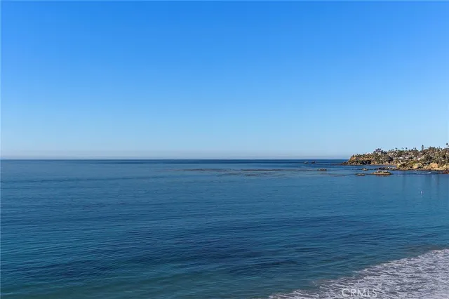 $5,400 | 609 Sleepy Hollow Lane, Unit 18, Laguna Beach, CA 92651