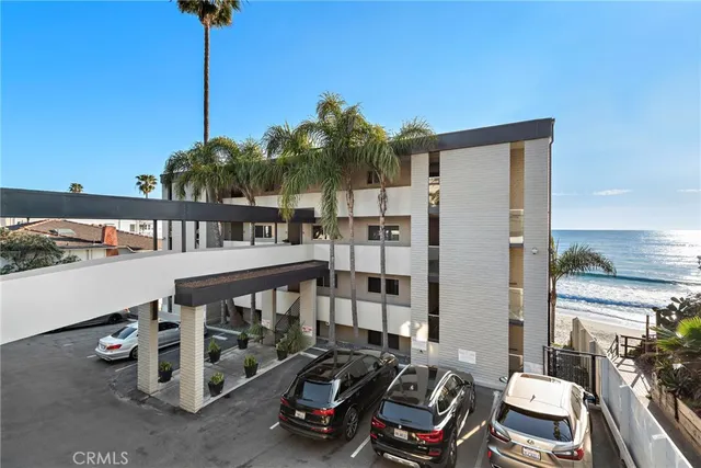 $5,400 | 609 Sleepy Hollow Lane, Unit 18, Laguna Beach, CA 92651
