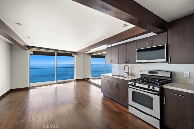 $5,400 | 609 Sleepy Hollow Lane, Unit 18, Laguna Beach, CA 92651