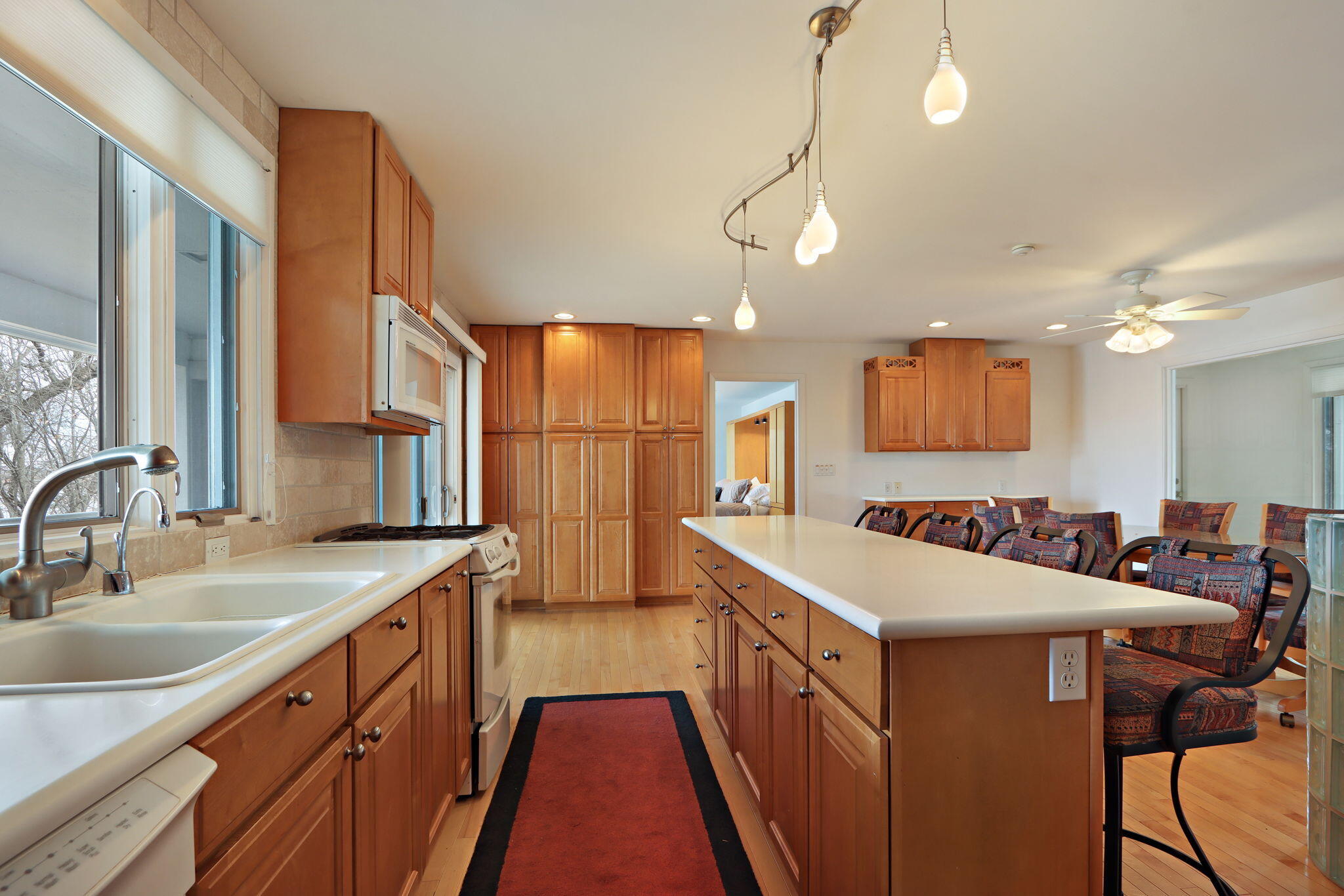 W5368 Plantation Road Sugar Creek, WI 53121 - Photo 12 of 32 Kitchen
