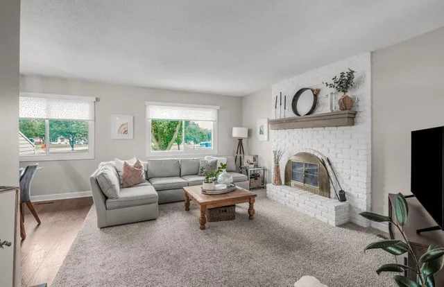 $274,900 | 6942 Ives Lane North, Maple Grove, MN 55369