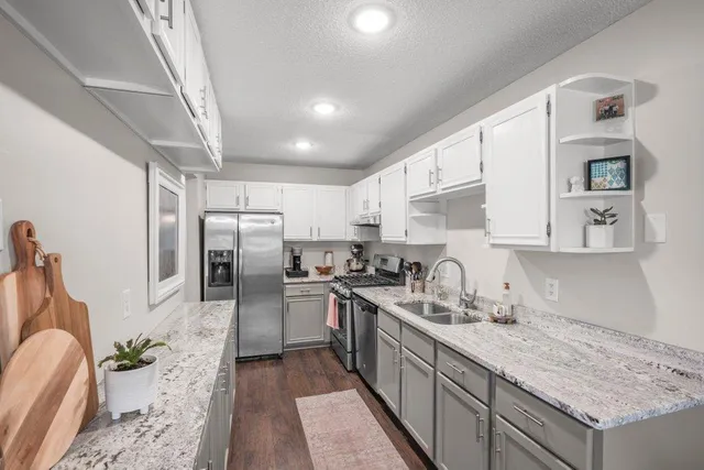 $274,900 | 6942 Ives Lane North, Maple Grove, MN 55369