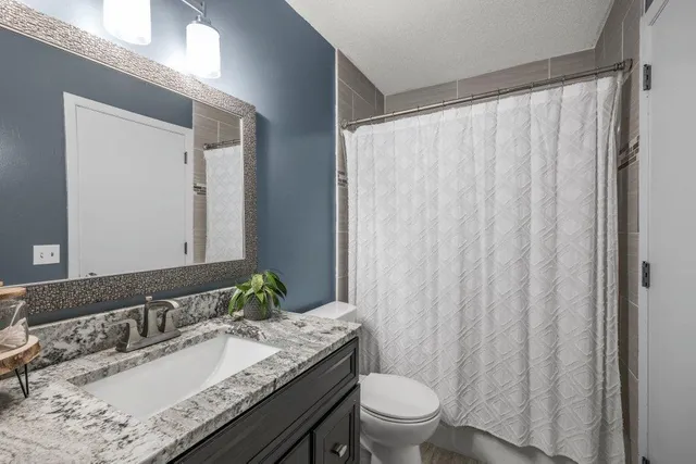 $274,900 | 6942 Ives Lane North, Maple Grove, MN 55369