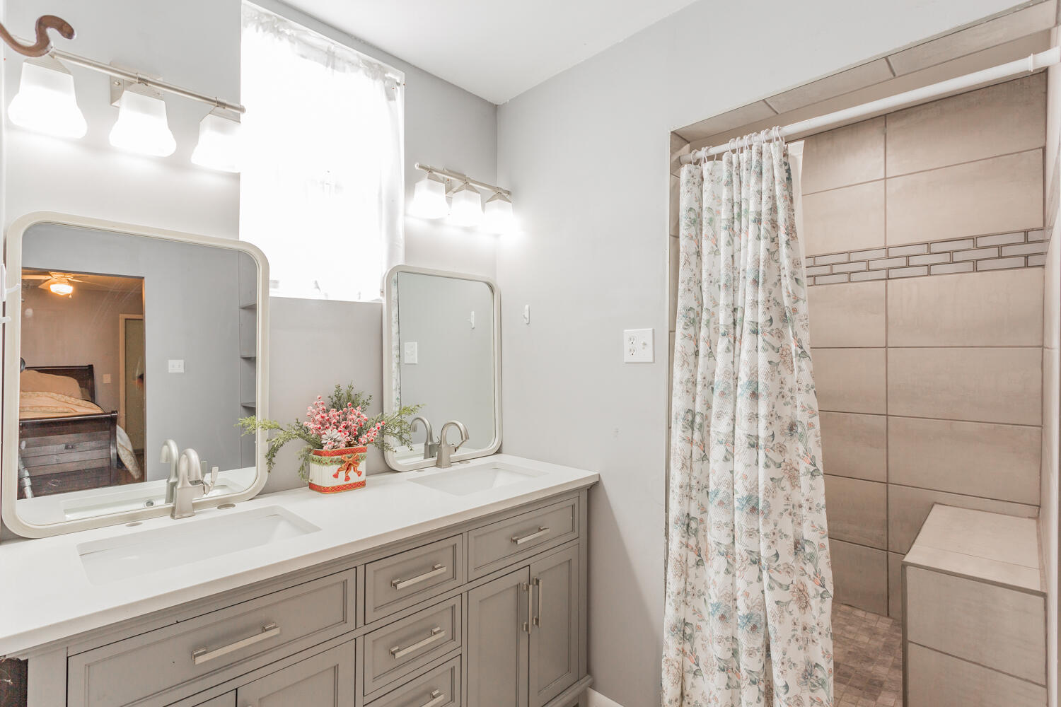 1144 Ridgeway Road LaFayette, GA 30728 - Photo 33 of 46 Double sink