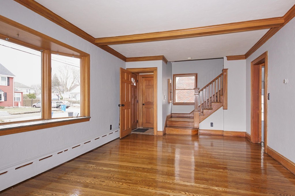 90 Beal Road Waltham, MA 02453 - Photo 3 of 27