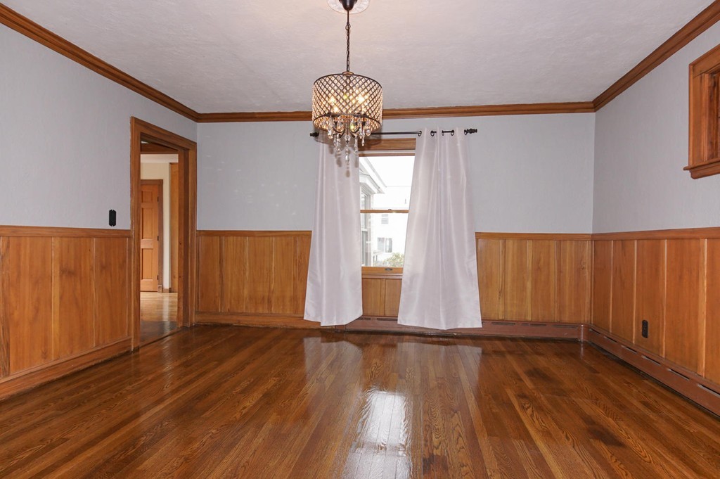 90 Beal Road Waltham, MA 02453 - Photo 7 of 27