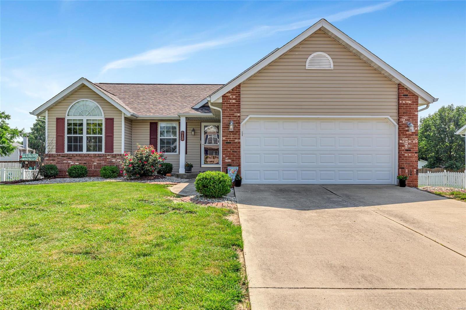 613 Copper Line Road Maryville, IL 62062 - Photo 1 of 41 Gallery Image 1