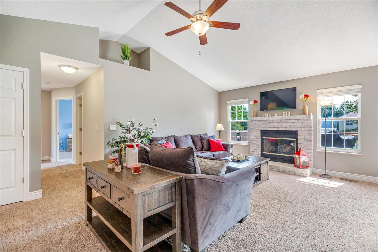 613 Copper Line Road Maryville, IL 62062 - Photo 4 of 41 Gallery Image 4