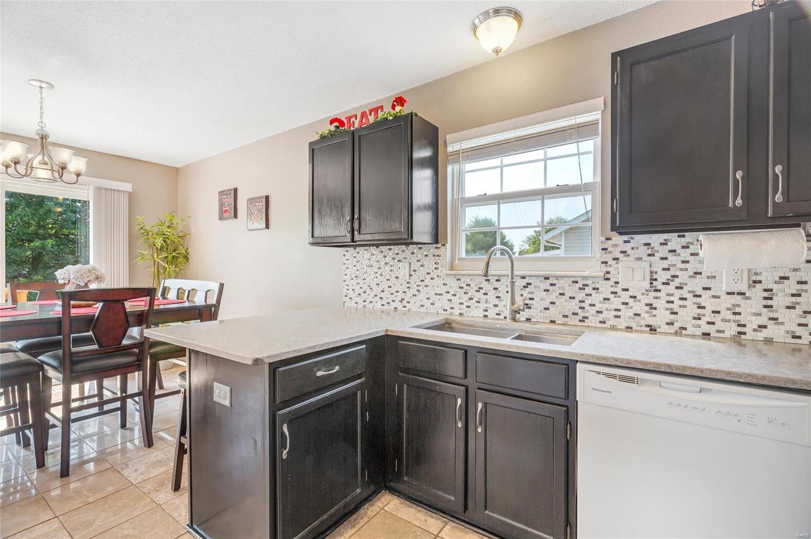 613 Copper Line Road Maryville, IL 62062 - Photo 8 of 41 Gallery Image 8