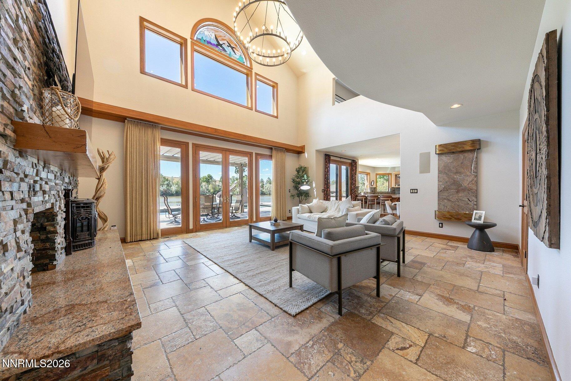 55 Hidden Lake Drive Reno, NV 89521 - Photo 12 of 70 014_55_hidden_lake_drive_00050_631