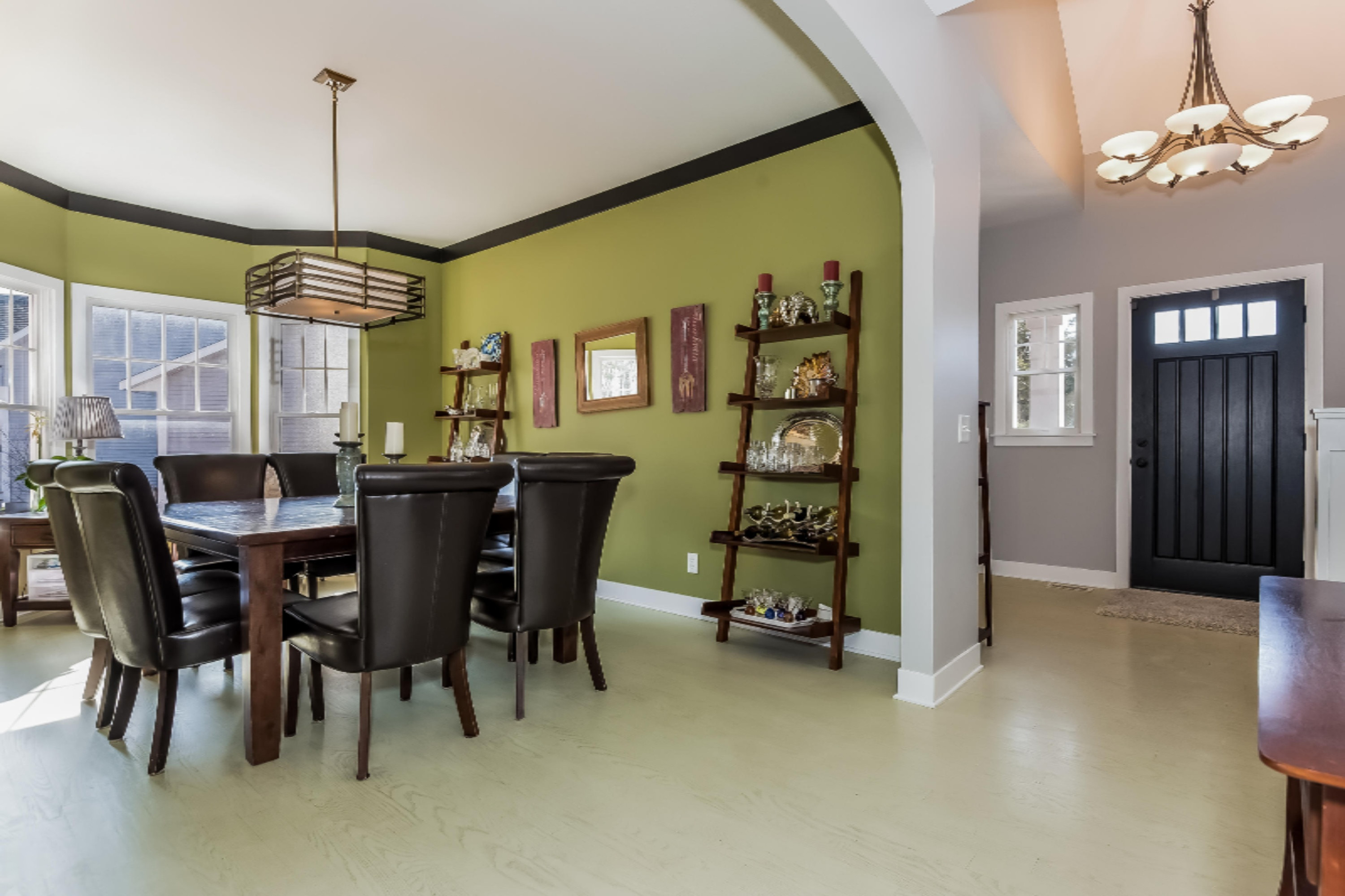 16099 Surrey Way Spring Lake, MI 49456 - Photo 11 of 60 011-Dining_Room-2397595-large