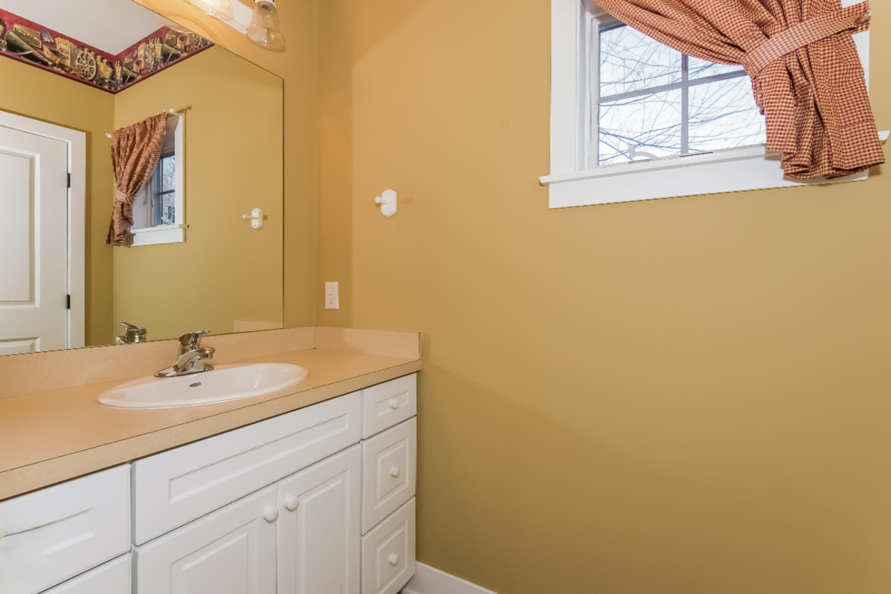 16099 Surrey Way Spring Lake, MI 49456 - Photo 48 of 60 048-Bathroom-2397636-large - Copy