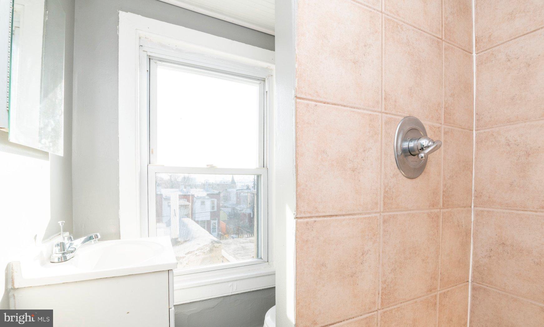 331 West 30th Street Baltimore, MD 21211 - Photo 18 of 24