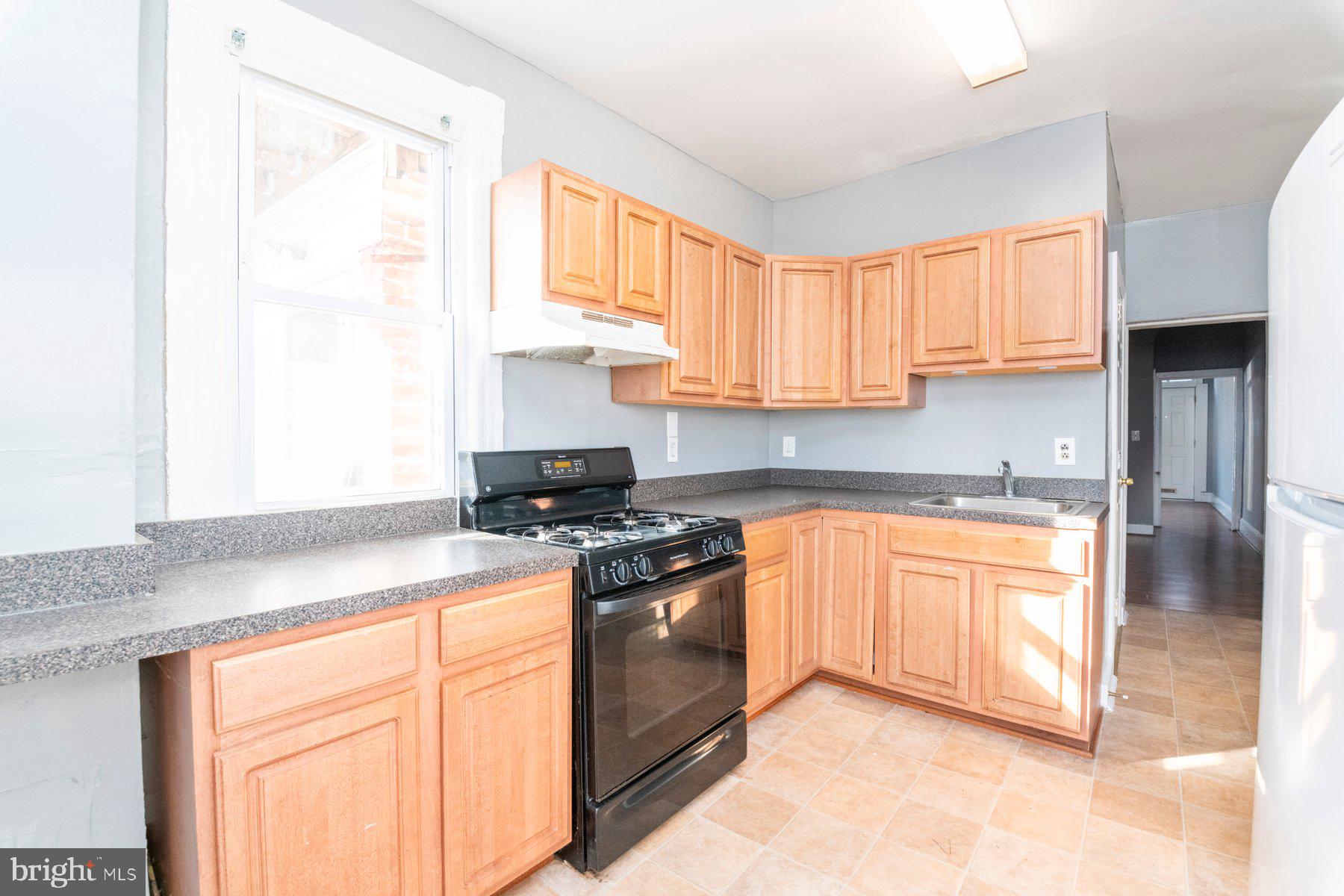 331 West 30th Street Baltimore, MD 21211 - Photo 10 of 24