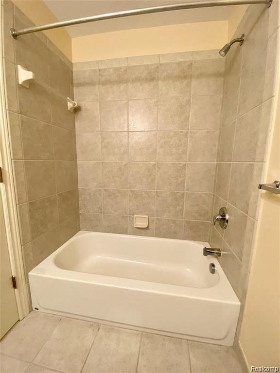 341 Village Way South Canton, MI 48188 - Photo 27 of 34